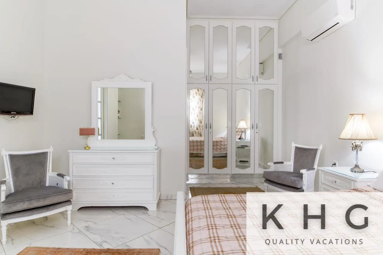 Central Luxurious Retreat In Argostoli. An Elegant Way Of Living! Argostóli