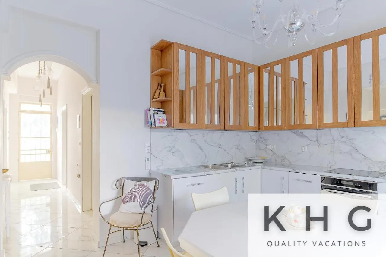 Central Luxurious Retreat In Argostoli. An Elegant Way Of Living! Argostóli